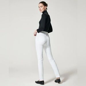 SPANX Ankle Straight Leg Jeans, White
White / Petite / L / NWOT